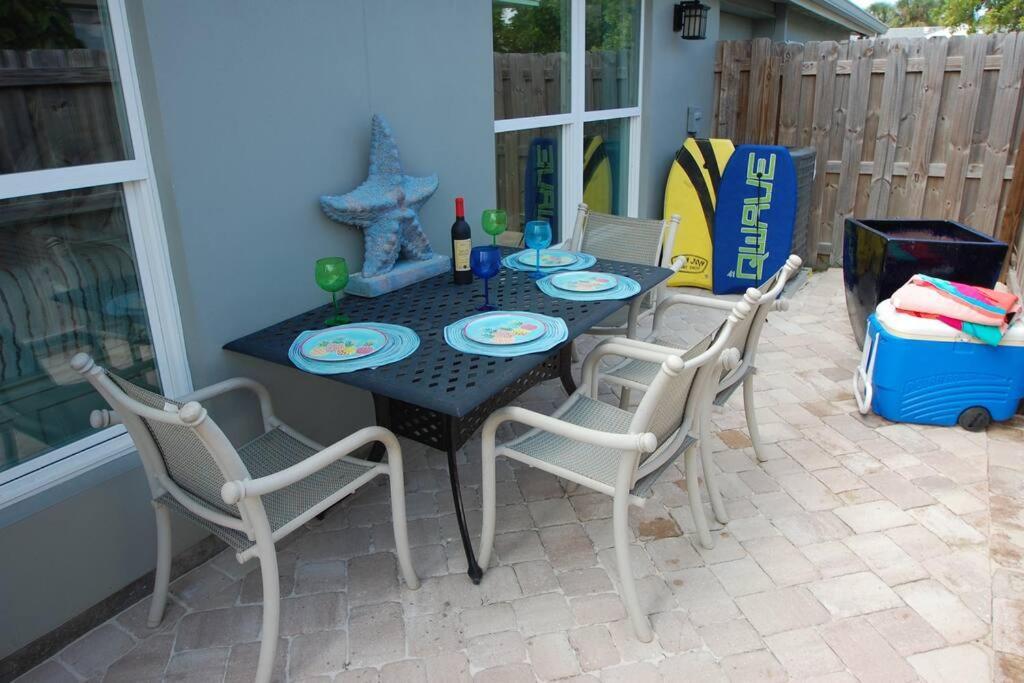 Bahamian Cottage - Heated Pool Walk To The Beach Cocoa Beach Exterior foto